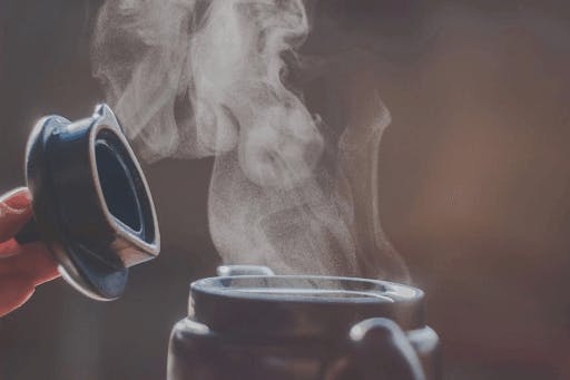 10 health benefits of drinking hot water