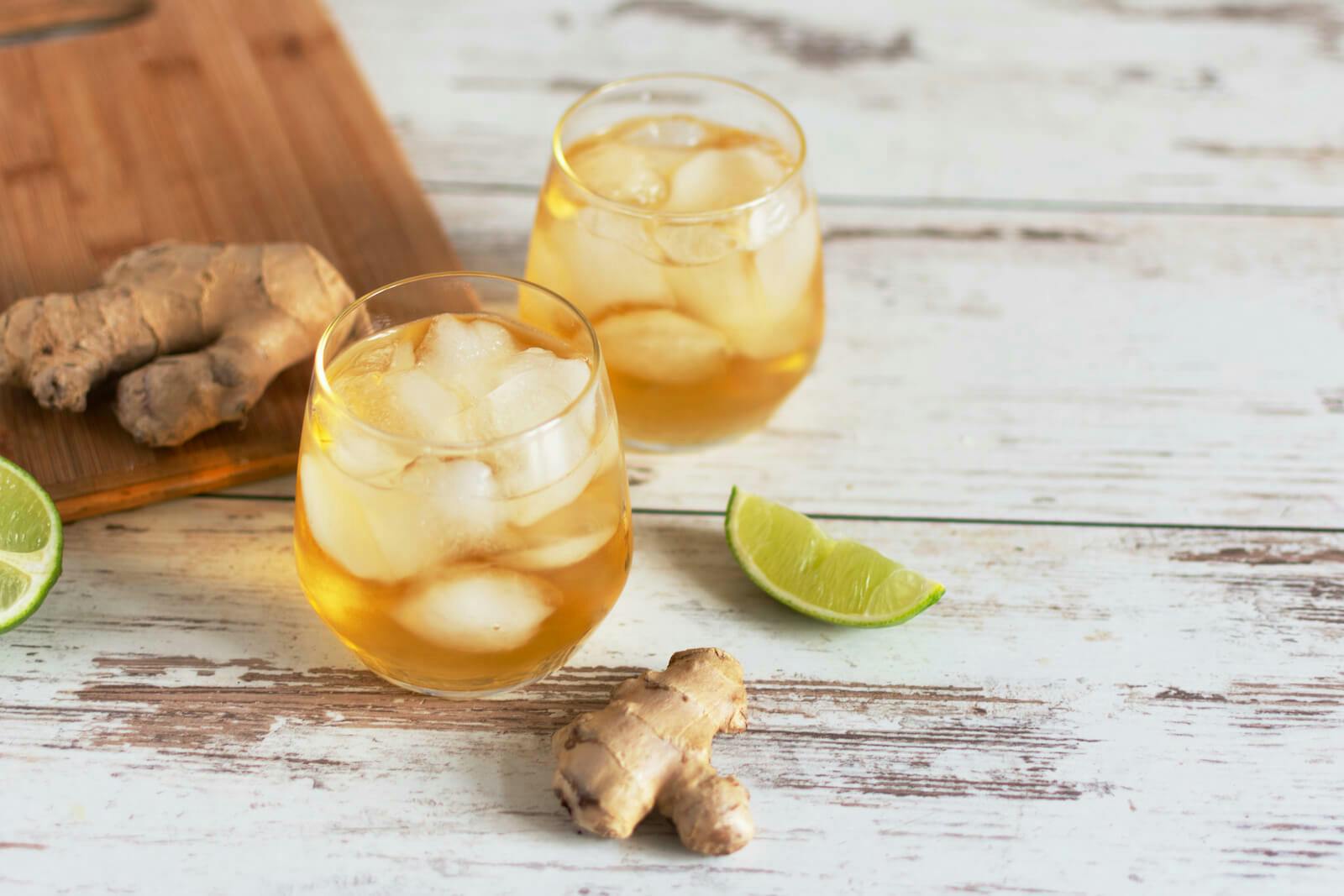 Ginger ale benefits: 2 glasses of iced ginger ale