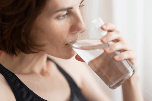 Can you get a uti from not drinking water