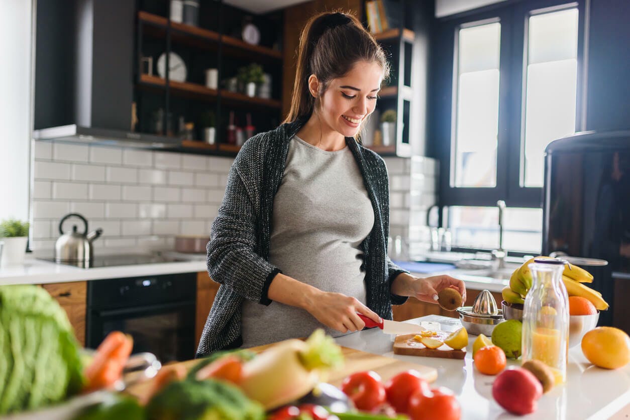 What to eat after vomitting pregnancy